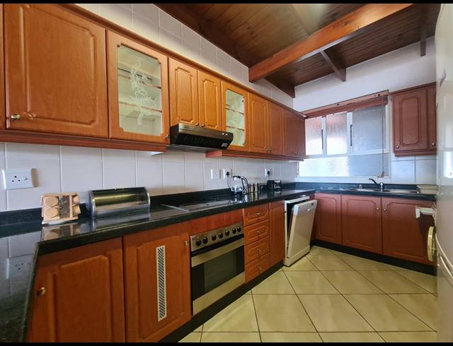 3 BEDROOM FLAT FOR SALE IN WILLARD BEACH